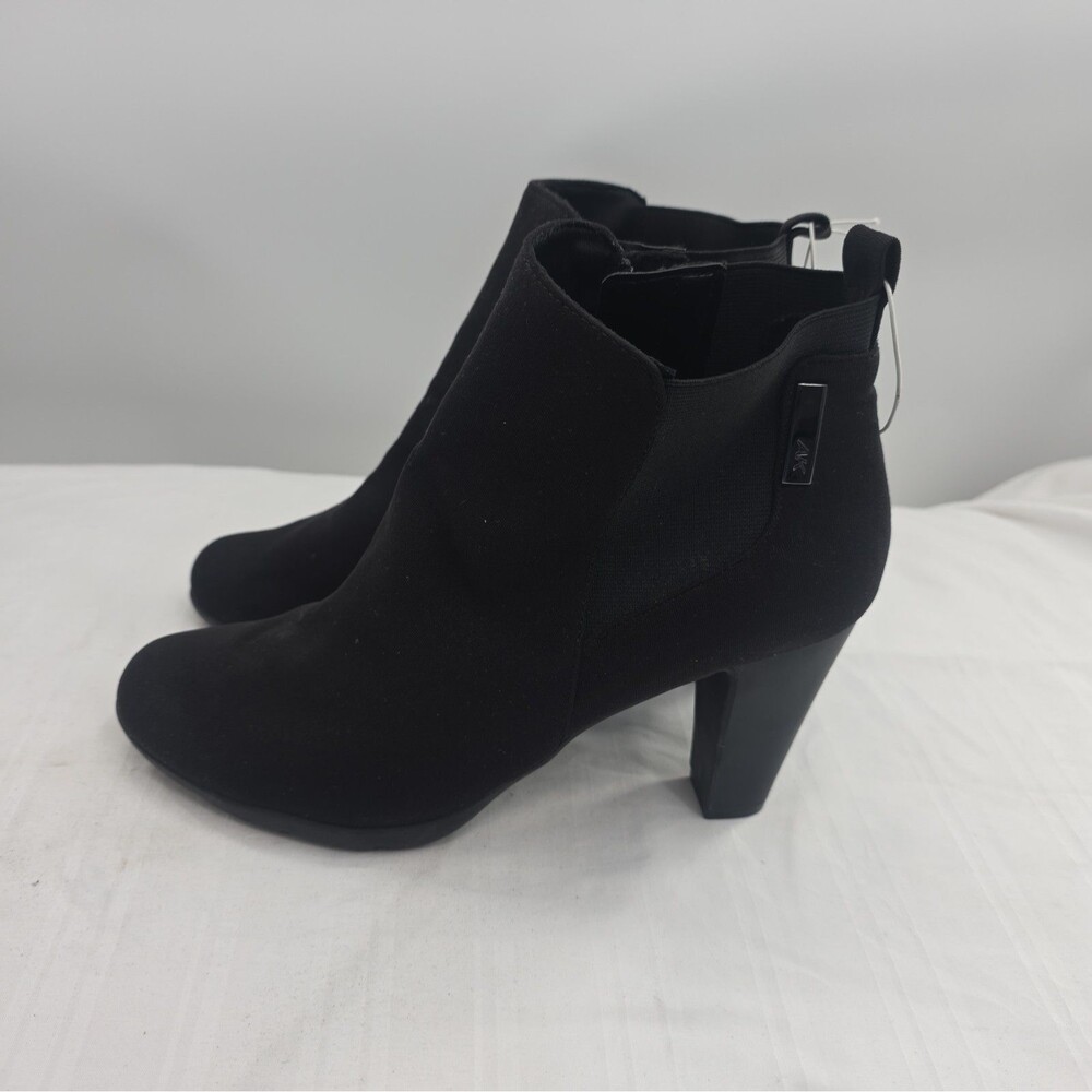 Ann Klein Size  8.5 Black Boots